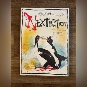 Nextinction: Critically Endangered Birds of the World‎ by Ralph Steadman New